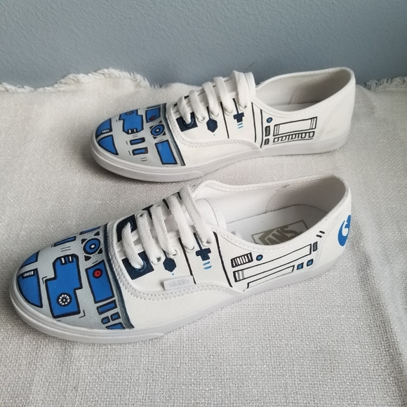 r2d2 vans